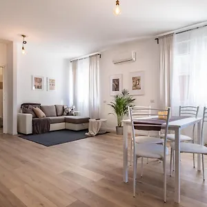  Apartment Opera & Expo